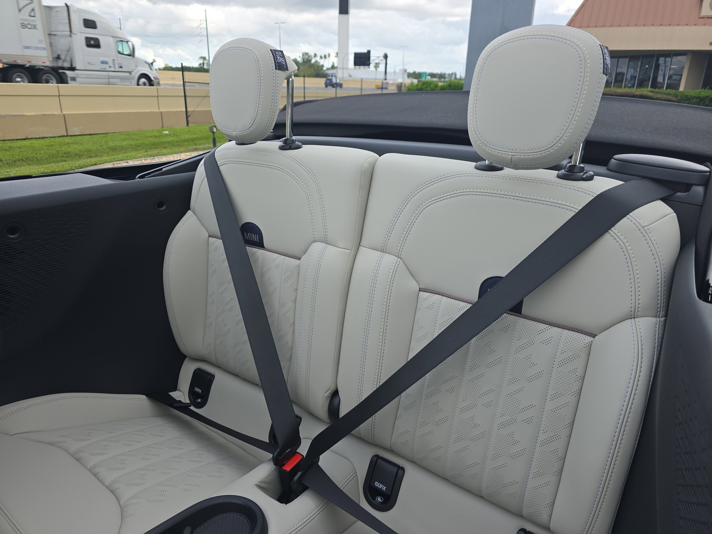 2026 MINI Convertible S - Photo 10