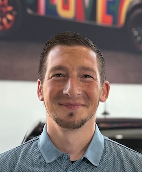 Staff member John from ID_1254395b4632