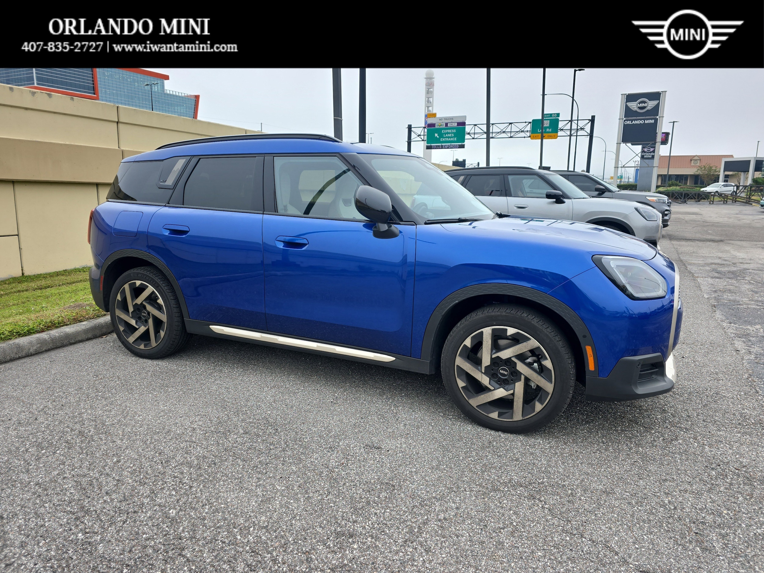 2025 MINI Countryman S's photo