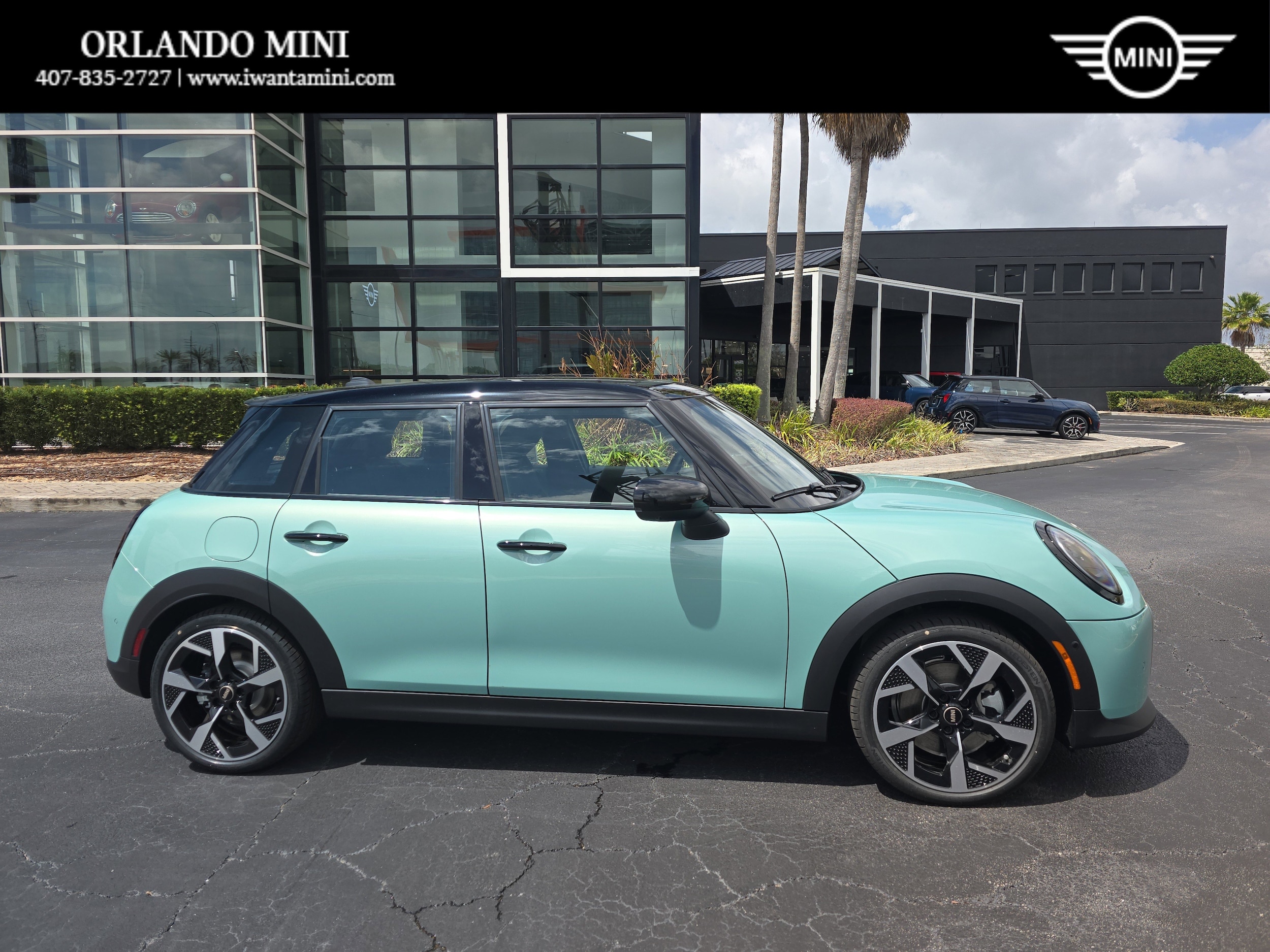 2026 MINI Hardtop Cooper S's photo