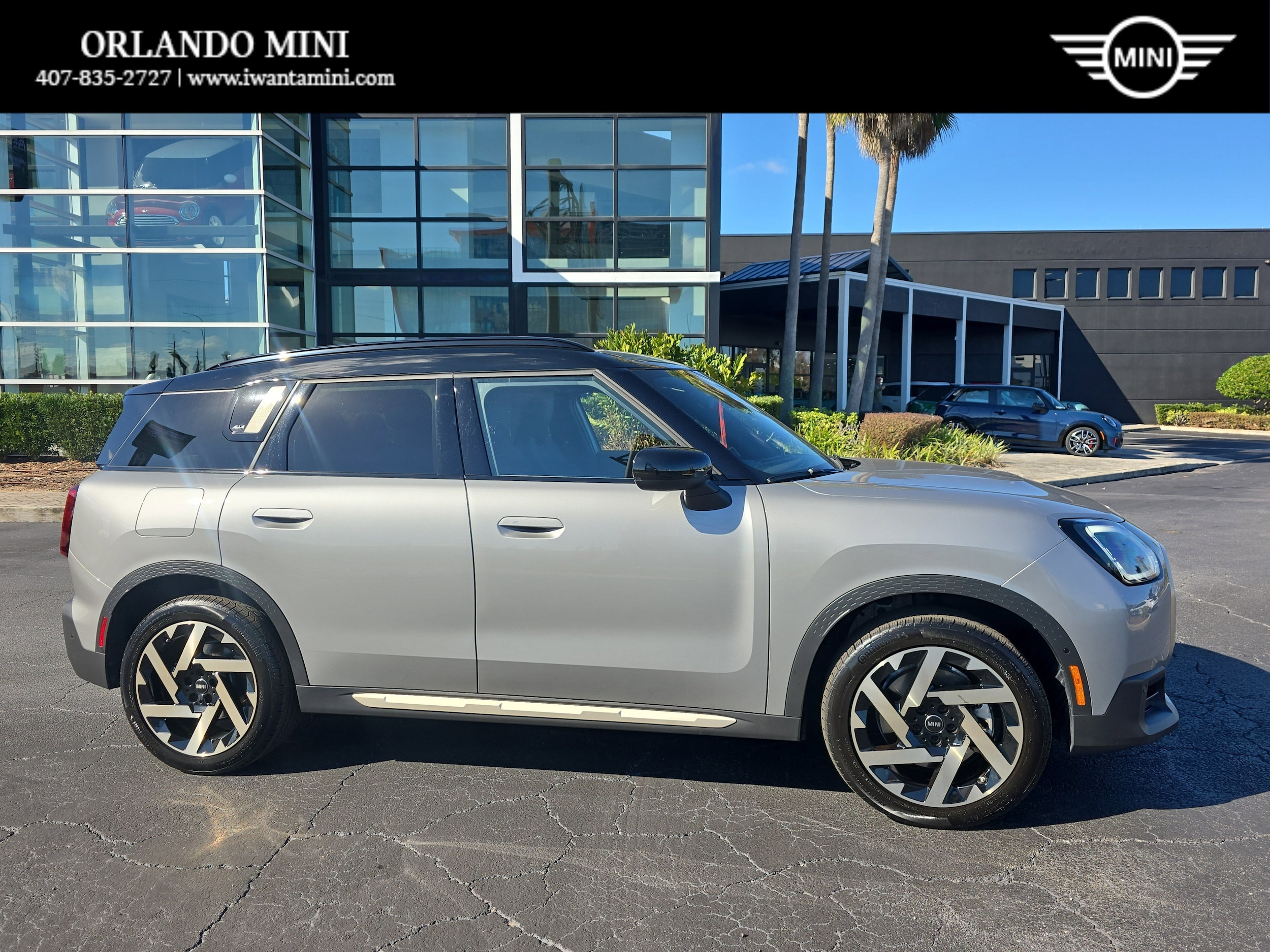 2025 MINI Countryman S's photo