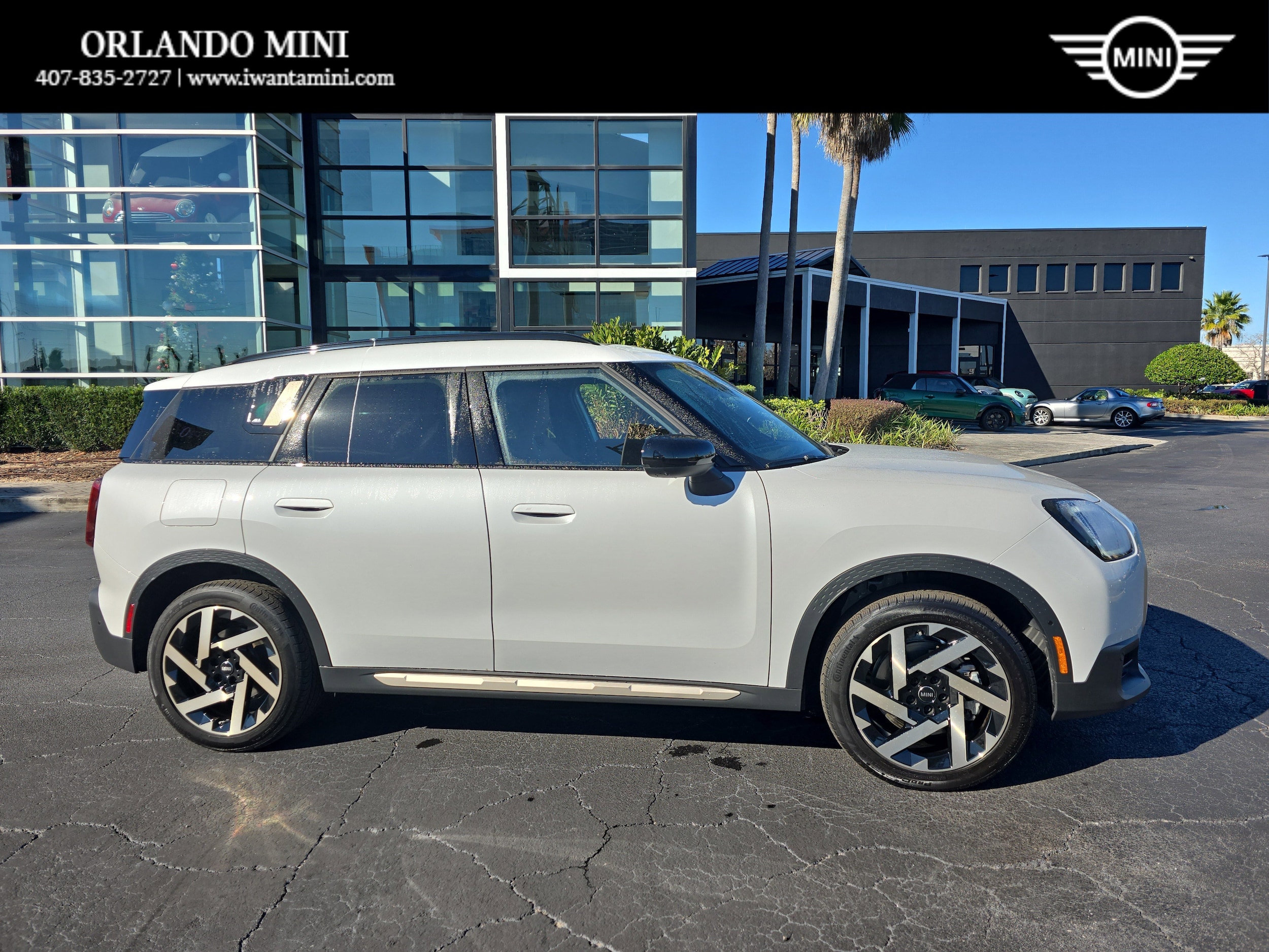 2025 MINI Countryman S's photo