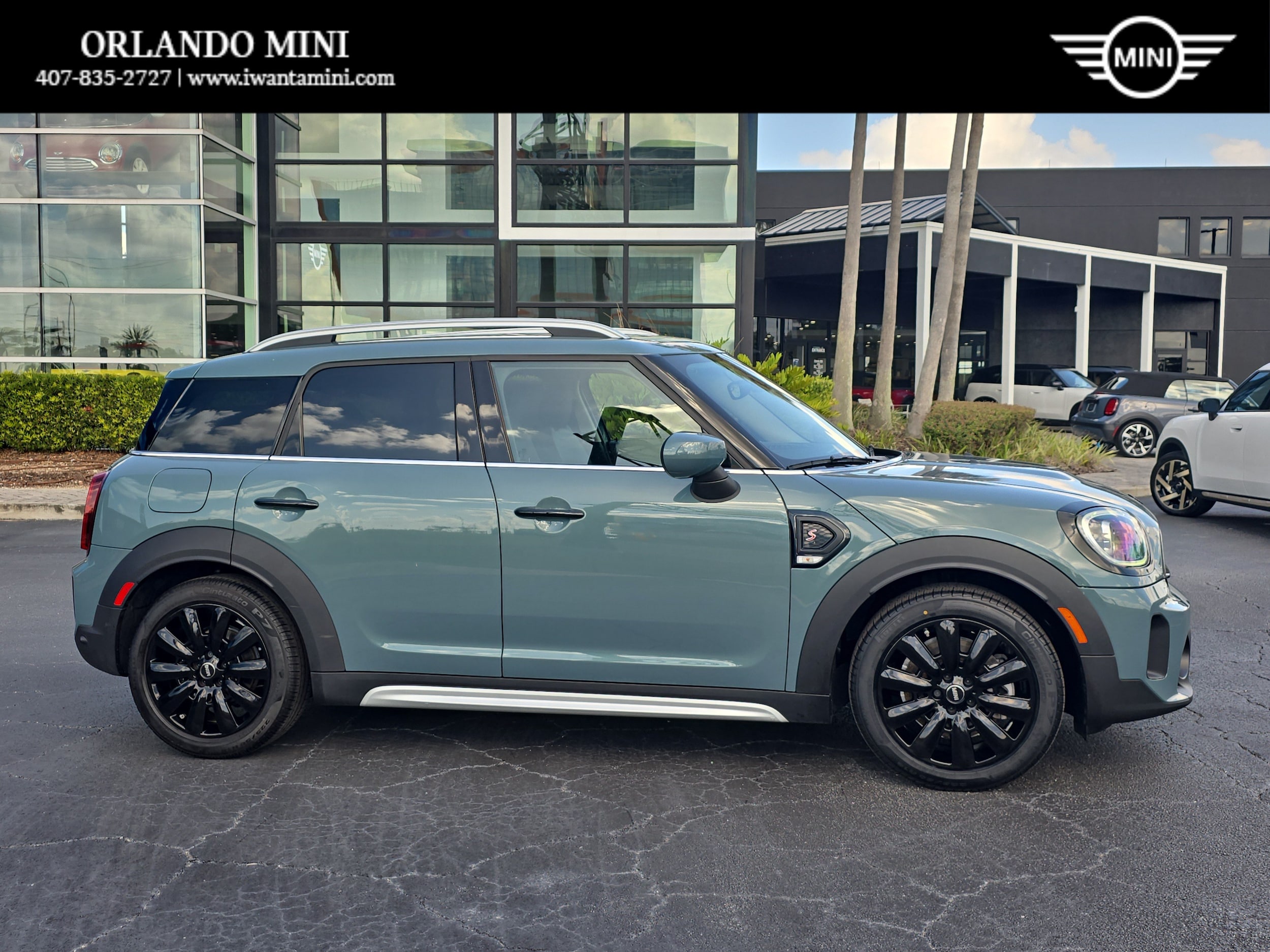 2024 MINI Countryman Cooper S's photo