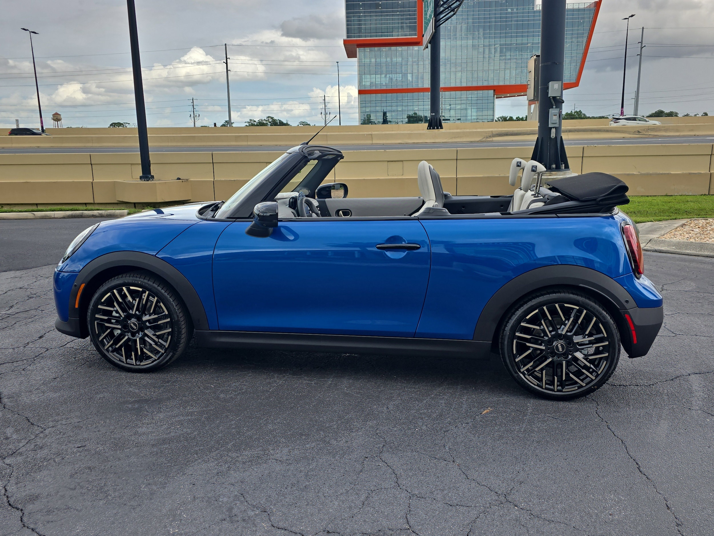 2026 MINI Convertible S - Photo 7