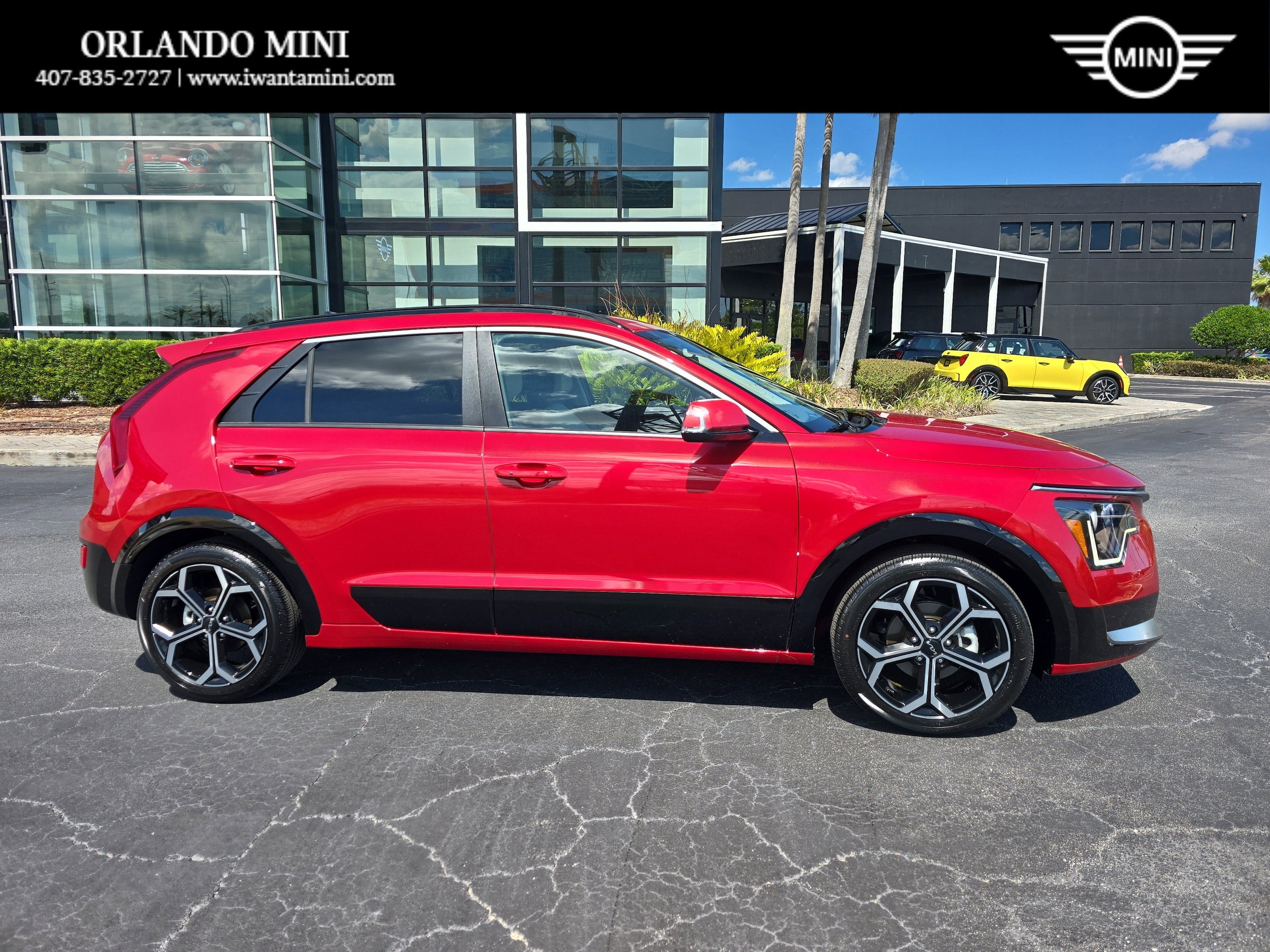 2023 Kia Niro EX Touring HEV's photo