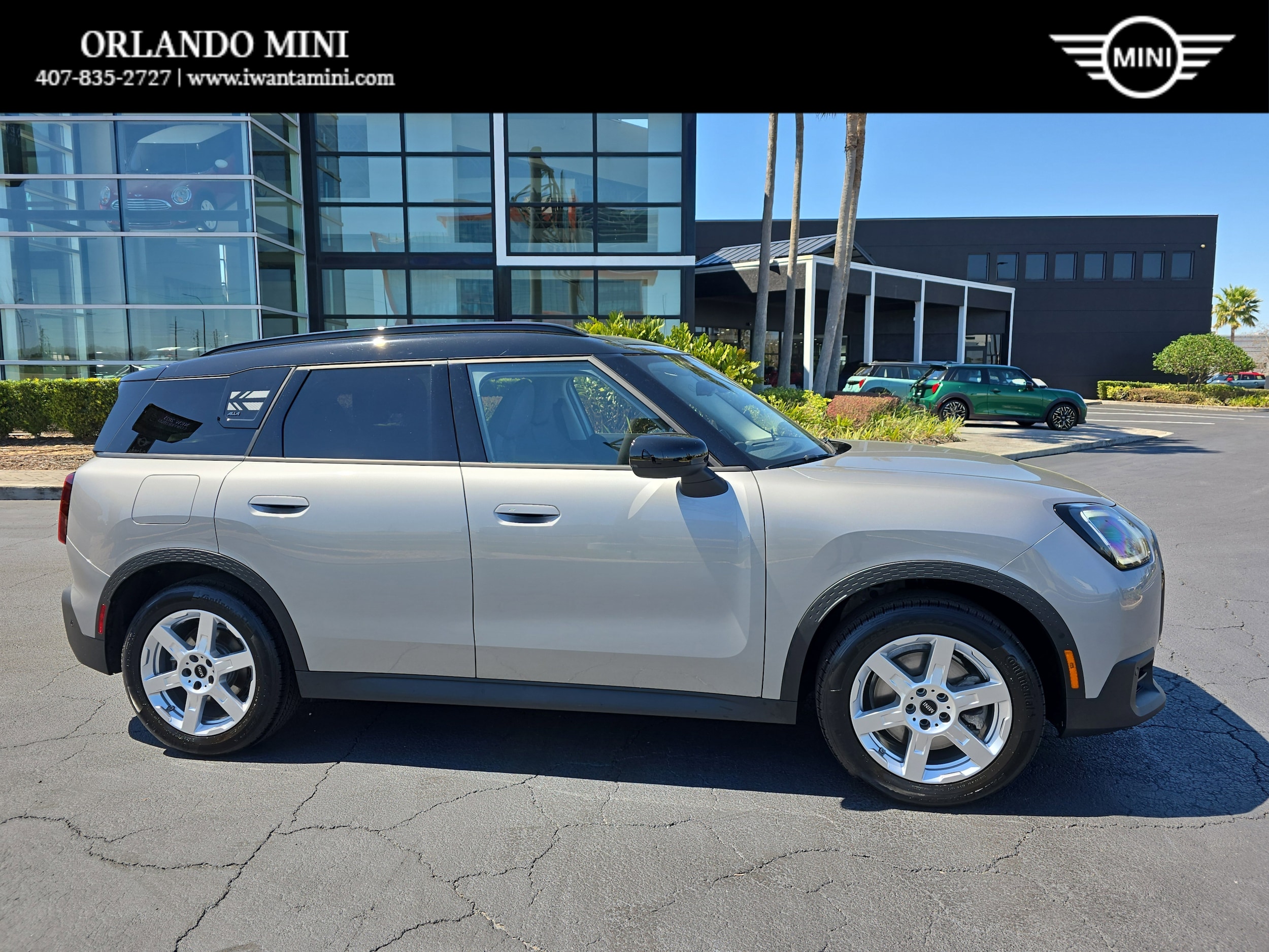 2025 MINI Countryman S's photo