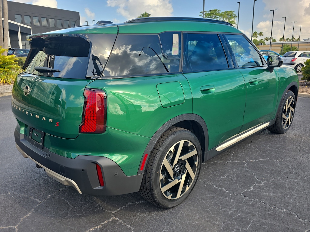 New 2027 MINI Countryman Signature Plus SUV