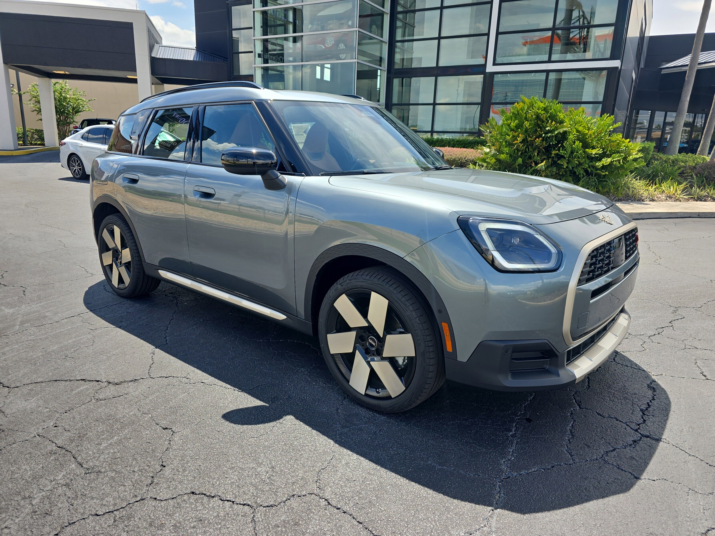 2025 Mini Countryman S ALL4 photo 2