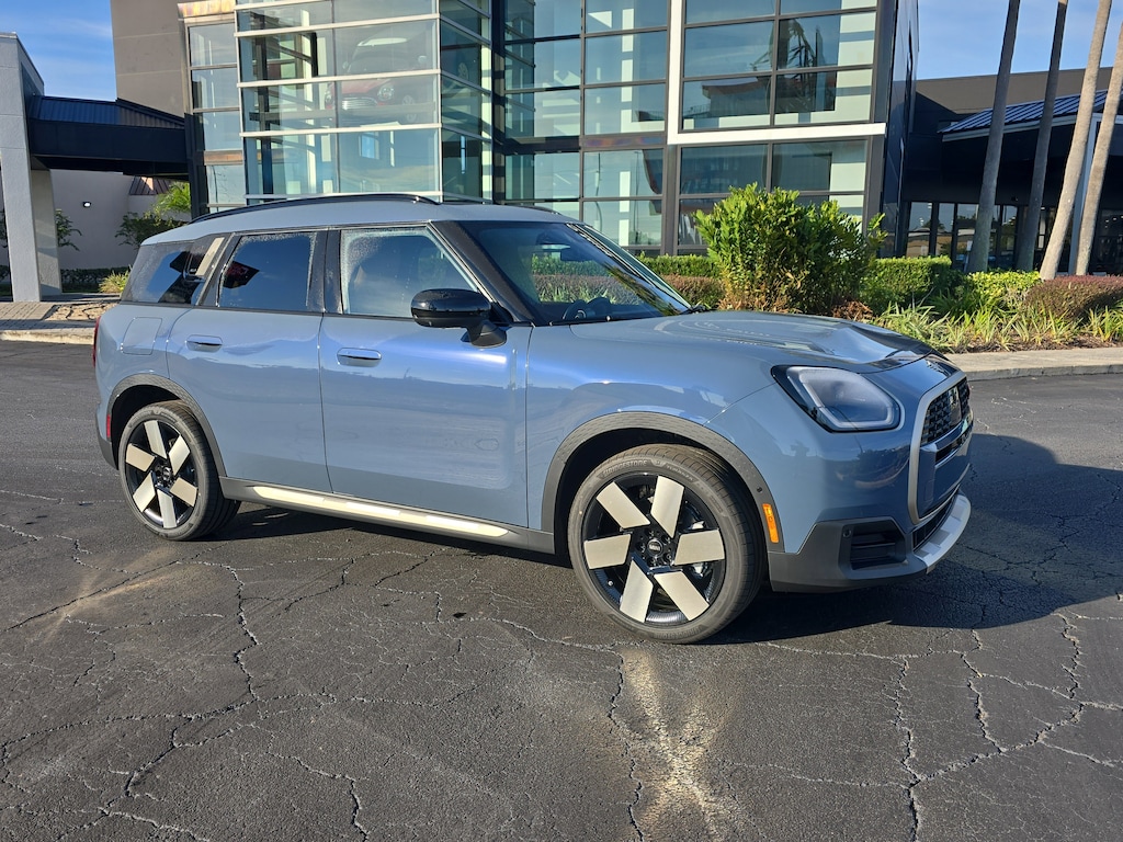 New 2026 MINI Countryman Iconic SUV