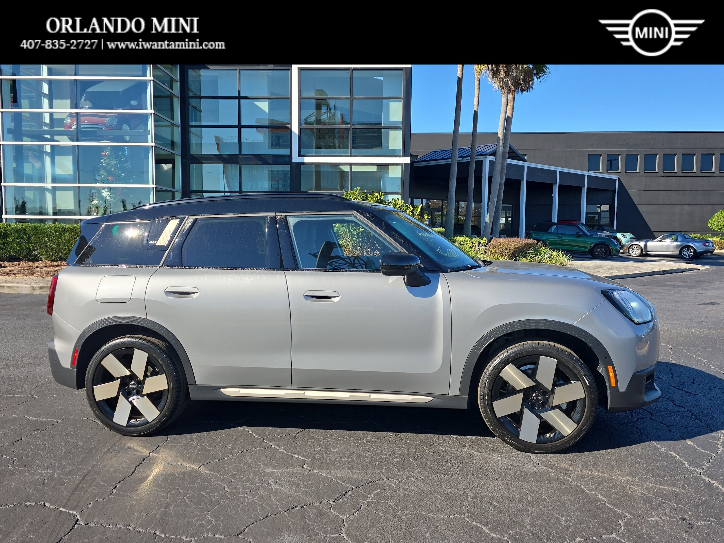 2025 MINI Countryman S's photo