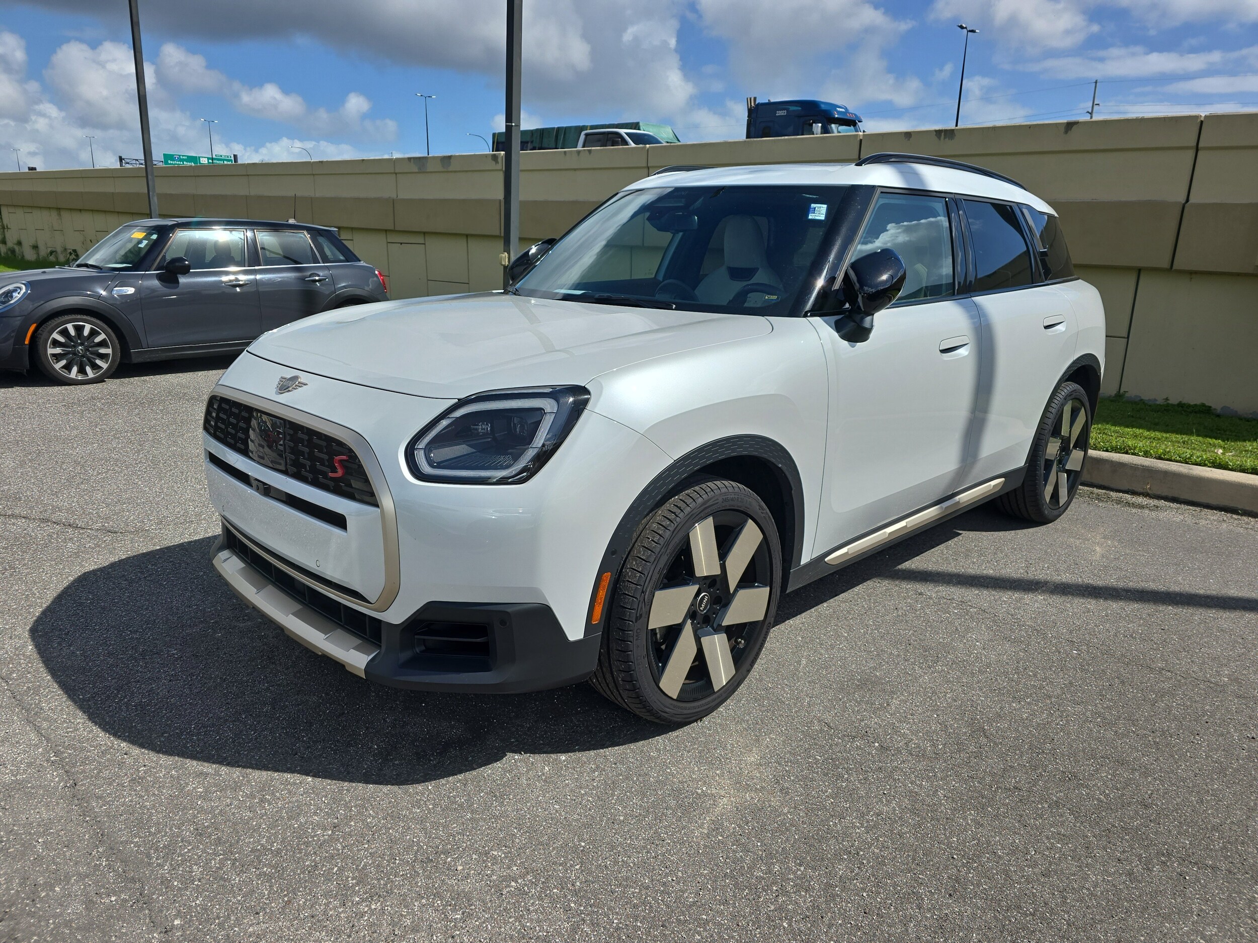 2025 Mini Countryman S ALL4 photo 3