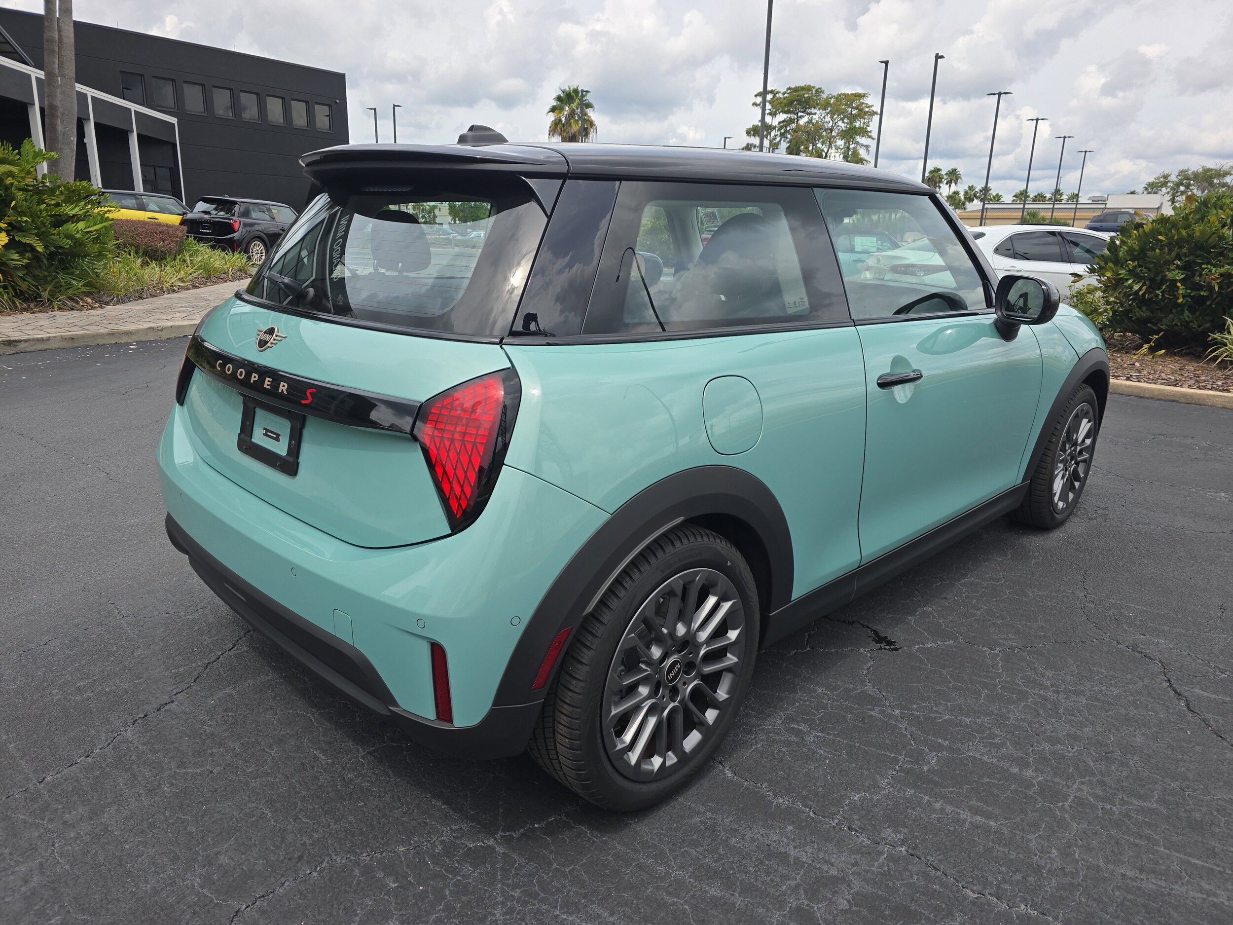 2025 Mini Cooper 2 Door Hardtop S photo 3