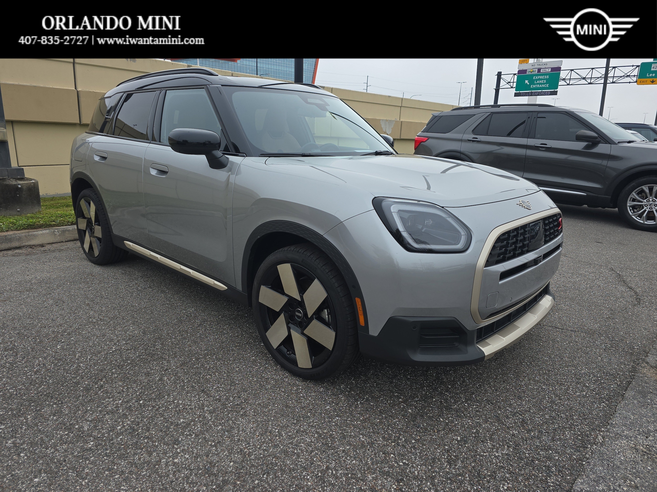 2025 MINI Countryman S's photo