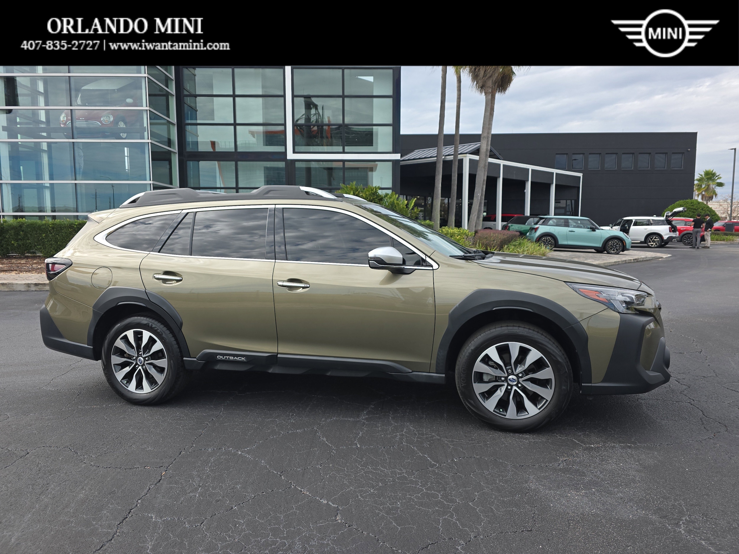 2023 Subaru Outback Touring's photo