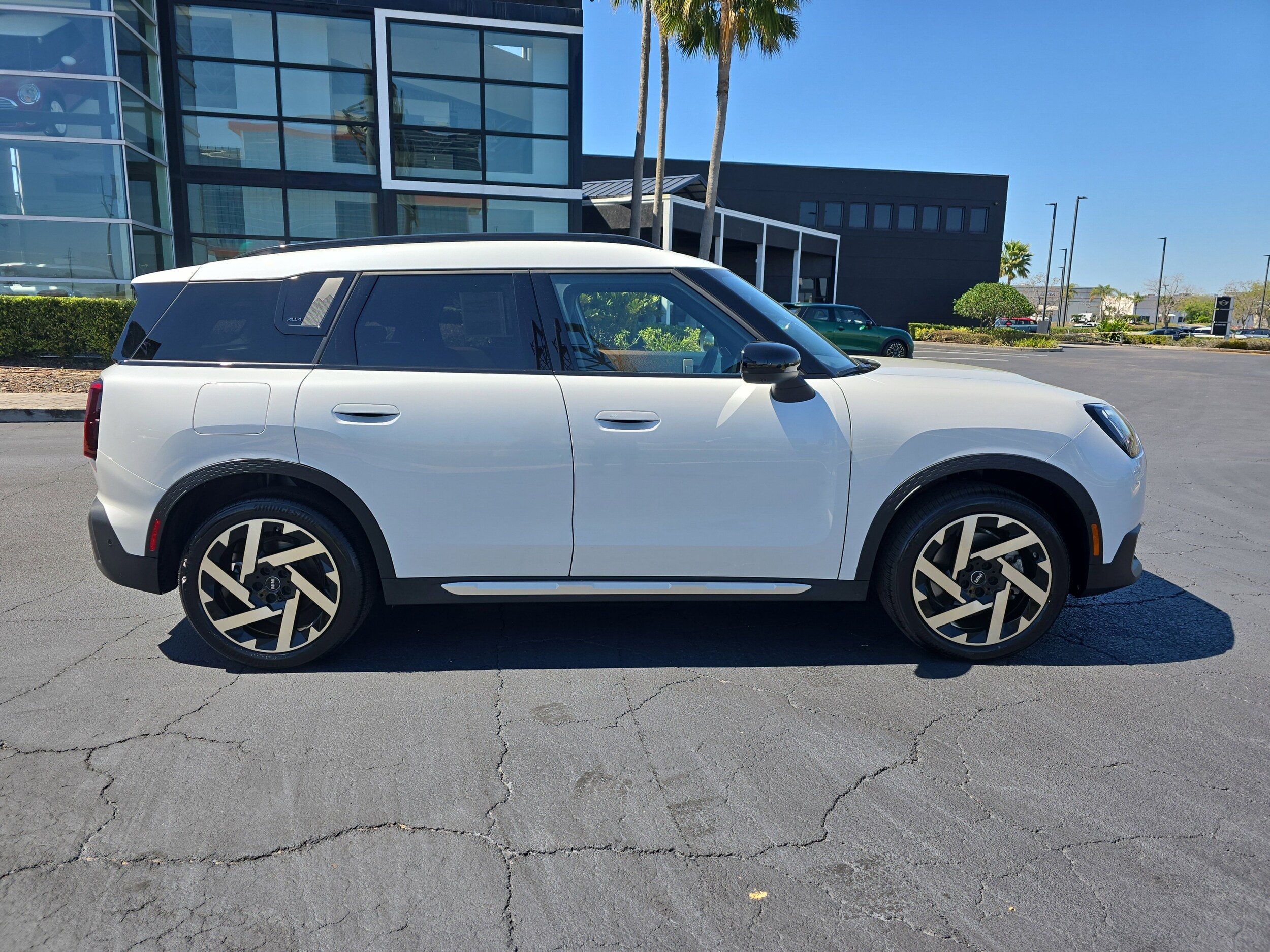 2025 Mini Countryman S ALL4 photo 3