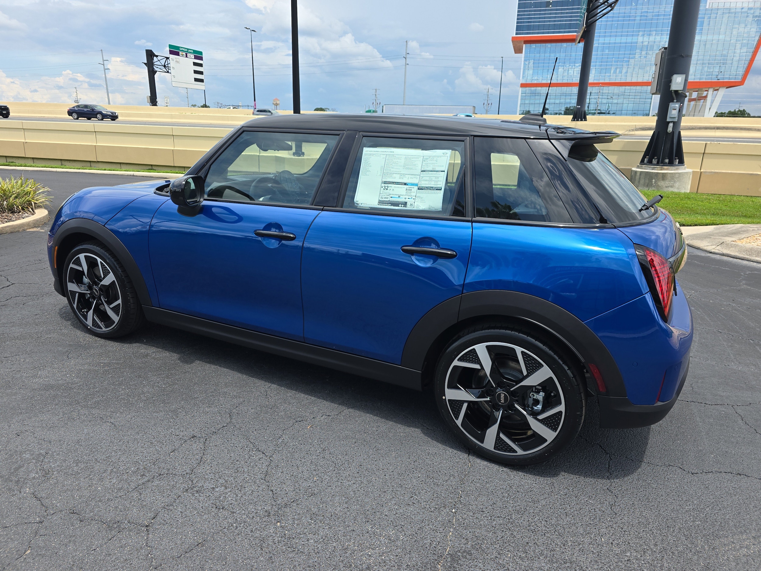 2025 MINI Hardtop 4 Door S - Photo 6