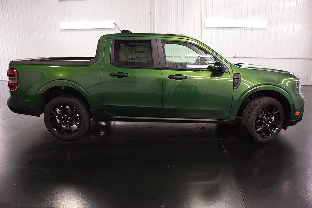 2025 Ford Maverick XLT - Photo 9