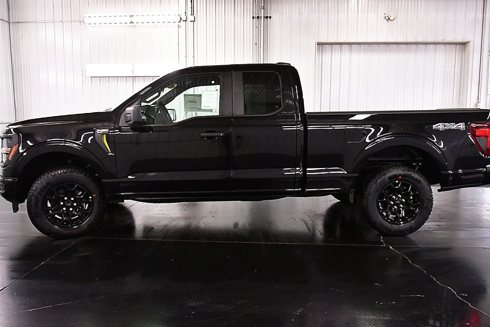 2025 Ford F-150 STX photo 4