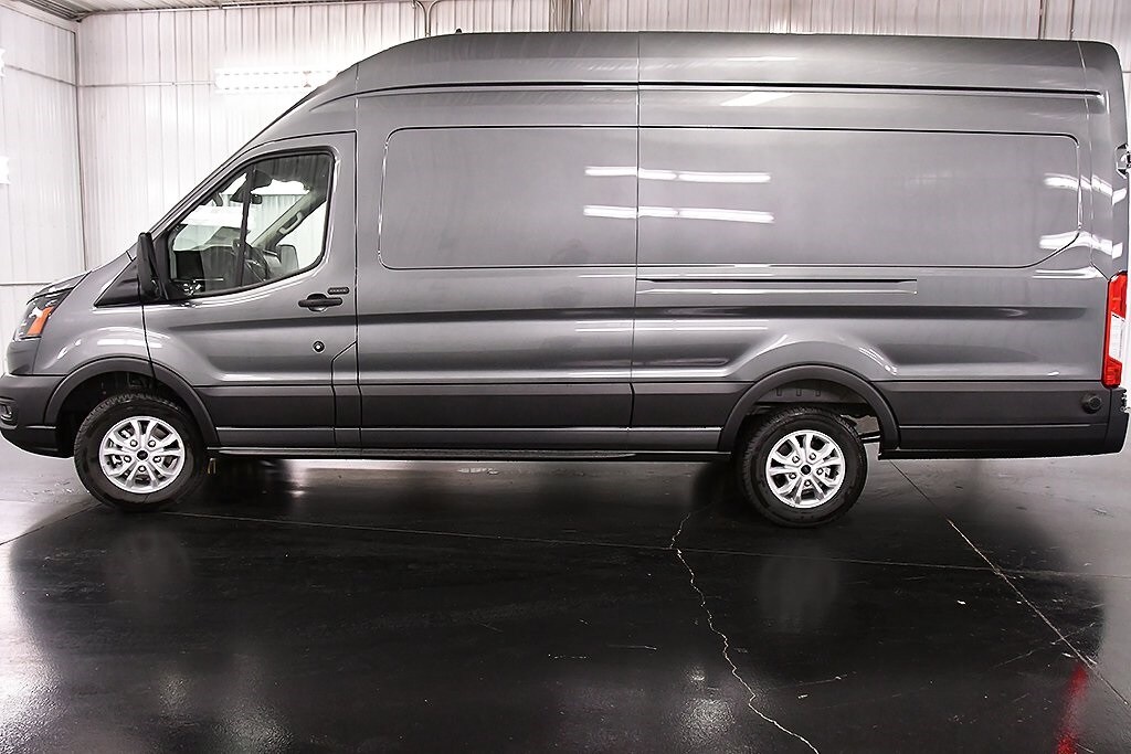 2025 Ford Transit photo 4