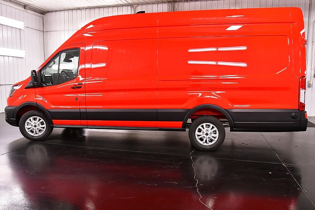 2026 Ford Transit photo 3