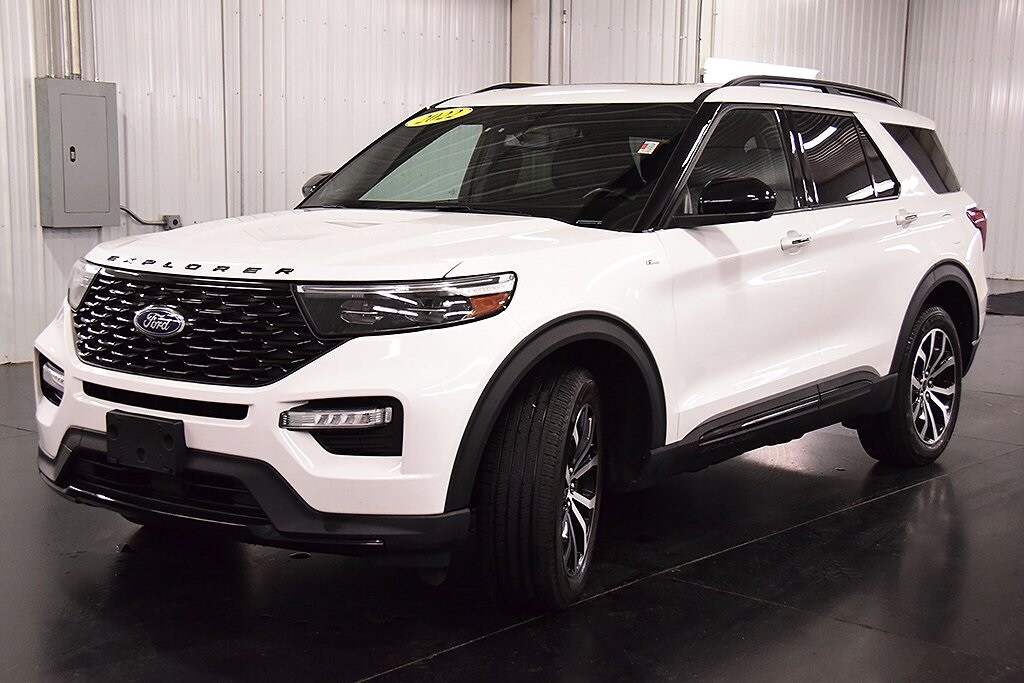 2022 Ford Explorer ST-Line photo 3