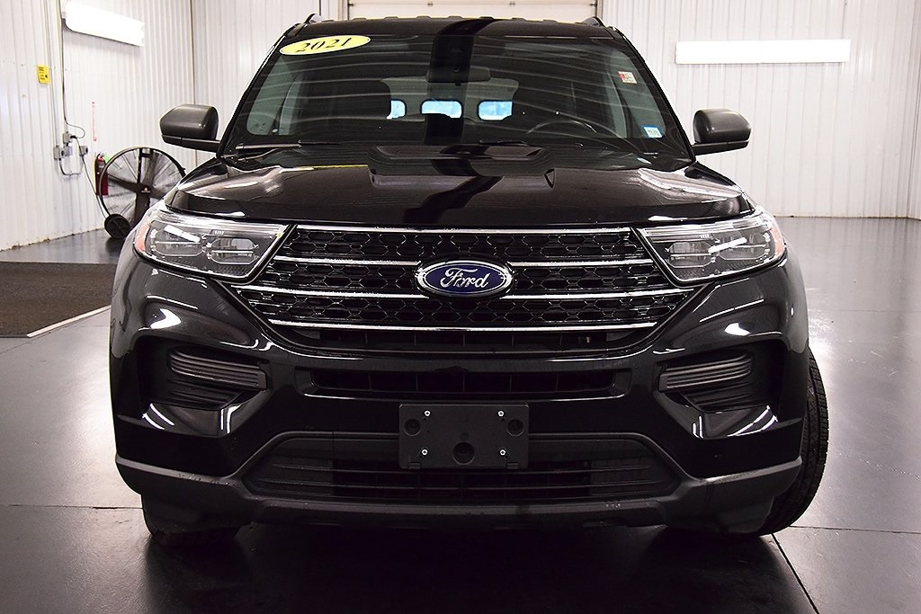 Used 2021 Ford Explorer XLT with VIN 1FMSK8DH3MGA99018 for sale in Medina, NY