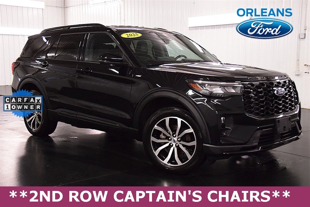 2025 Ford Explorer ST-LINE's photo