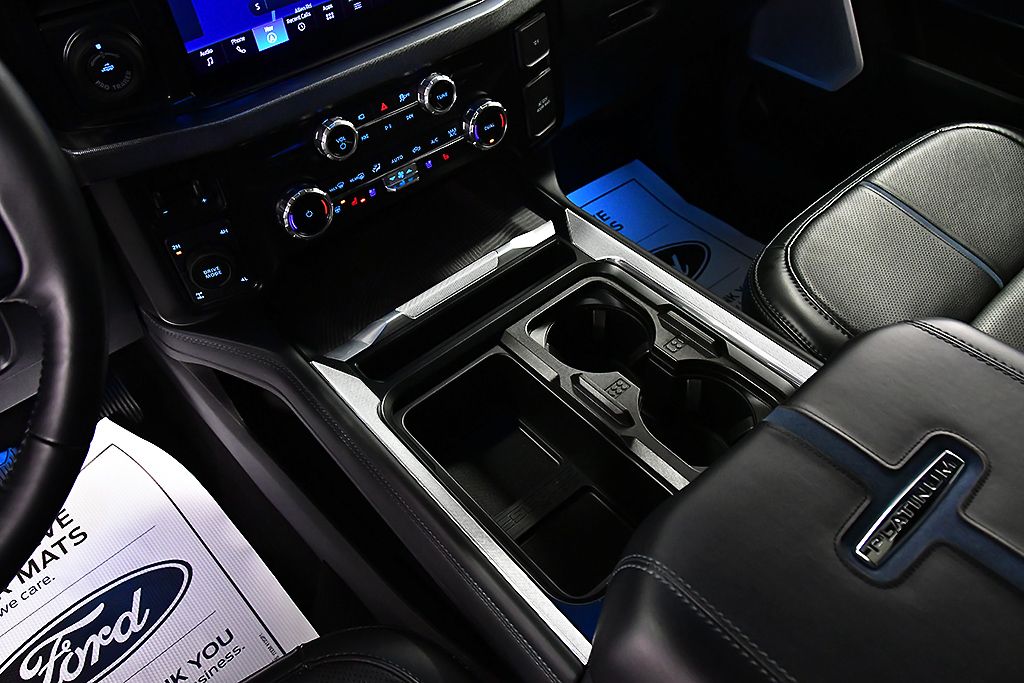 2025 Ford F-250 Super Duty Platinum - Photo 24