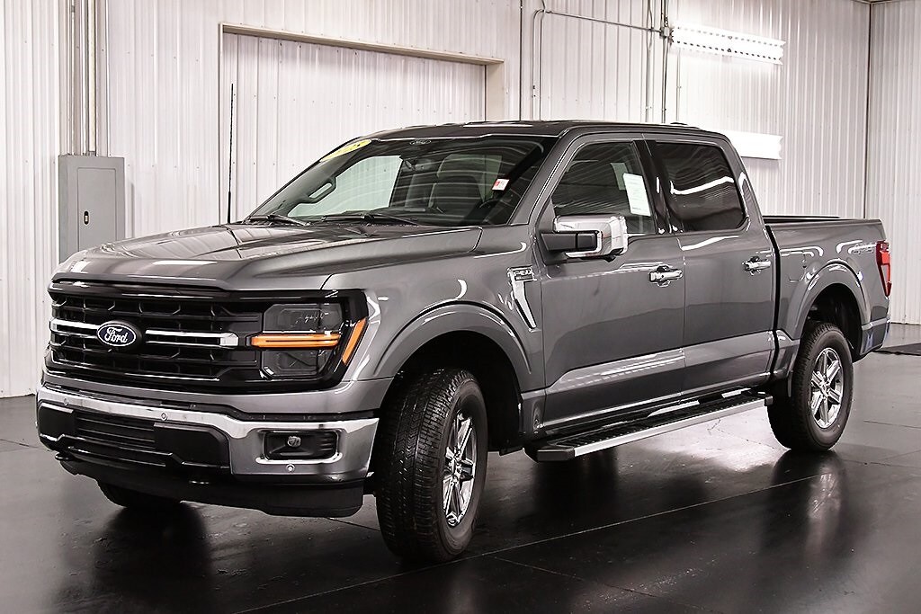 2025 Ford F-150 XLT photo 3