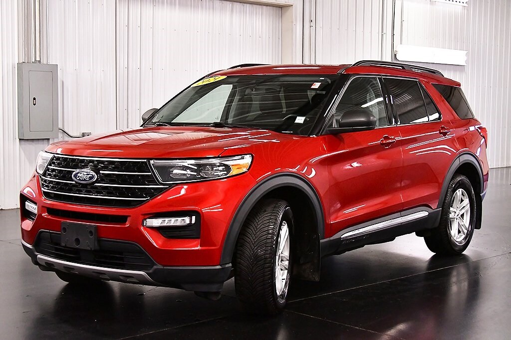 2021 Ford Explorer XLT photo 2