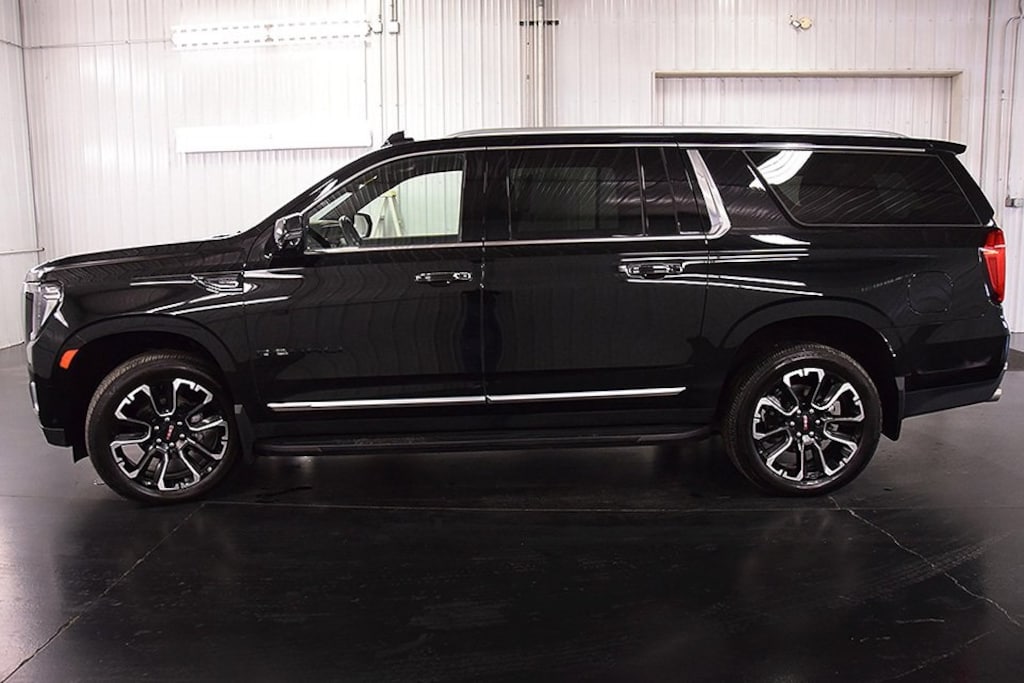 Used 2024 GMC Yukon XL Denali SUV