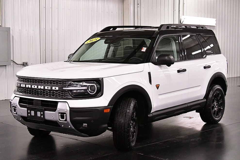 2025 Ford Bronco Sport Badlands photo 3