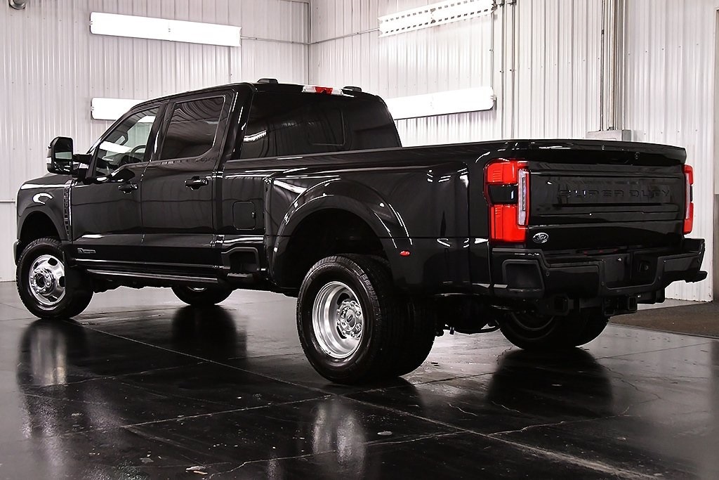 2025 Ford F-350 Super Duty Platinum