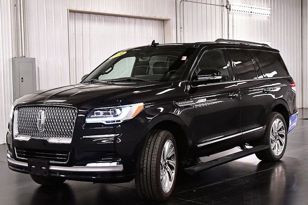 2024 Lincoln Navigator Premiere photo 3