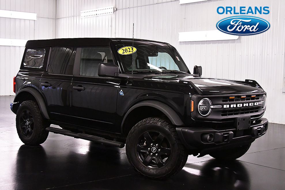2023 Ford Bronco Black Diamond Advanced (322A) 4x4's photo
