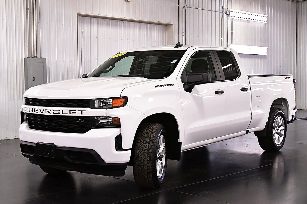 2022 Chevrolet Silverado 1500 Custom photo 3