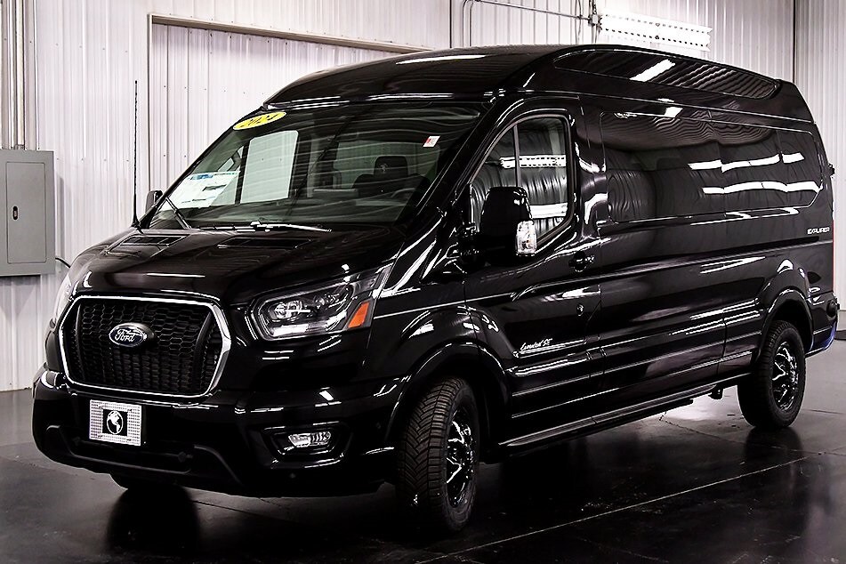 2024 Ford Transit photo 3