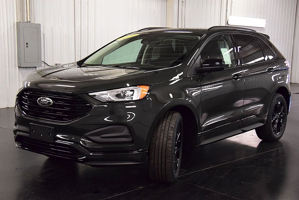 2024 Ford Edge SE photo 3
