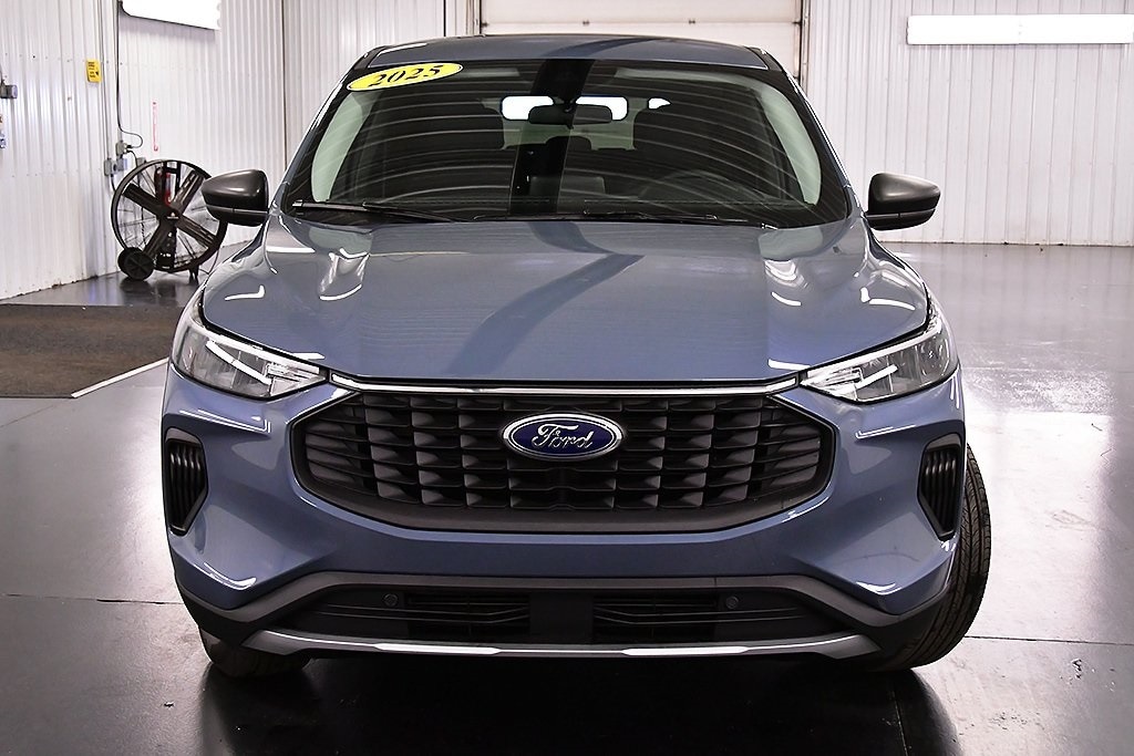 2025 Ford Escape Active photo 2