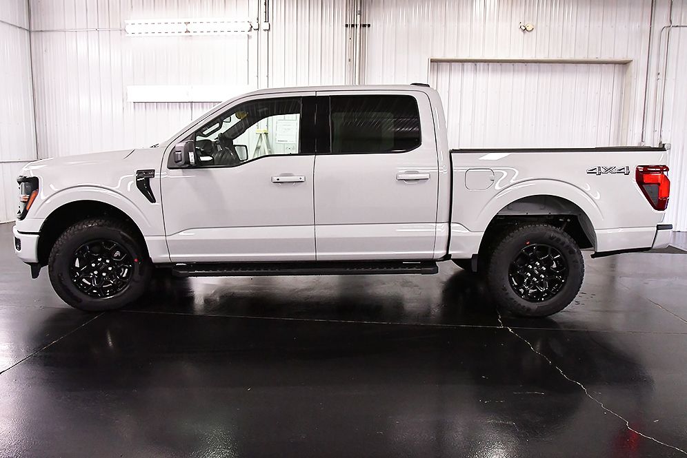 2026 Ford F-150 XLT photo 3
