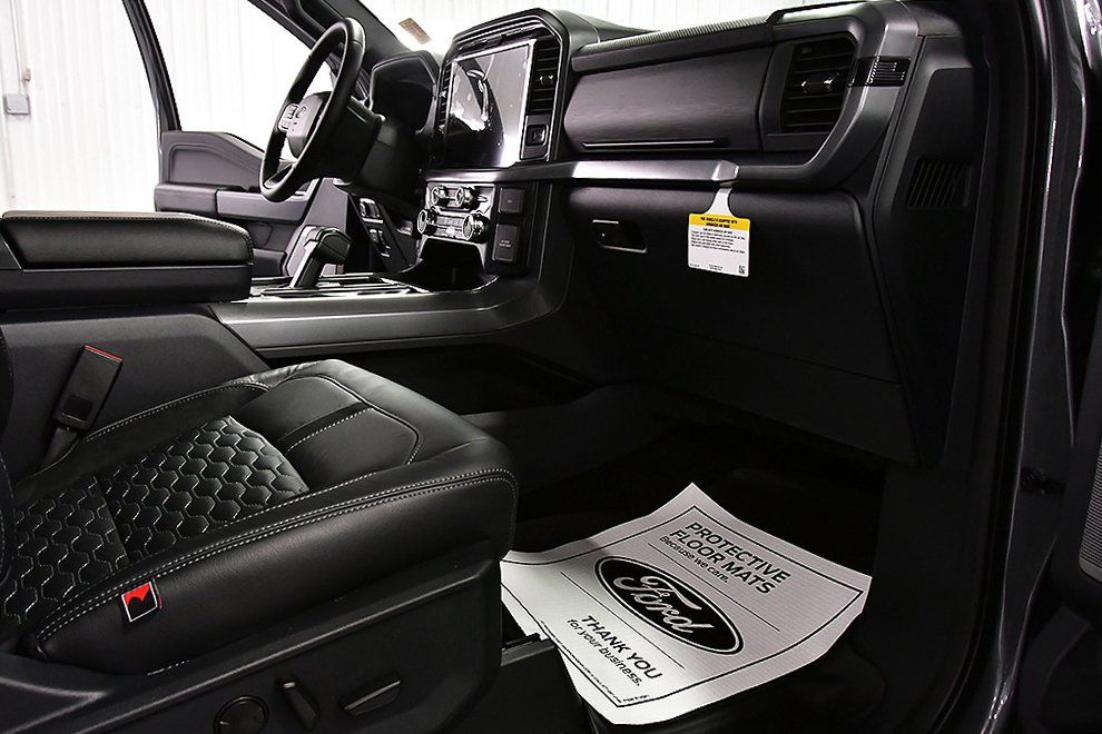 2025 Ford F-150 XLT - Photo 37