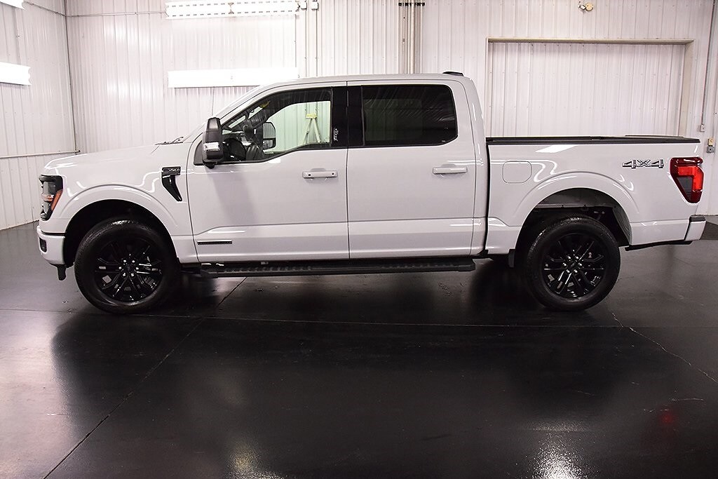 2024 Ford F-150 XLT photo 2