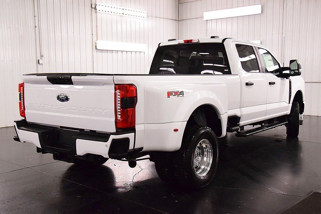 2026 Ford F-350 Super Duty XL - Photo 8
