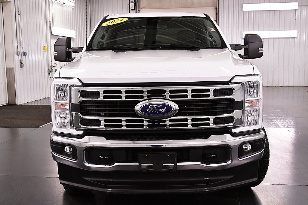 Used 2024 Ford F-250SD XLT 6-3/4 Box Truck