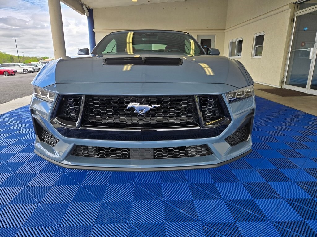 2024 Ford Mustang GT Premium Convertible photo 2