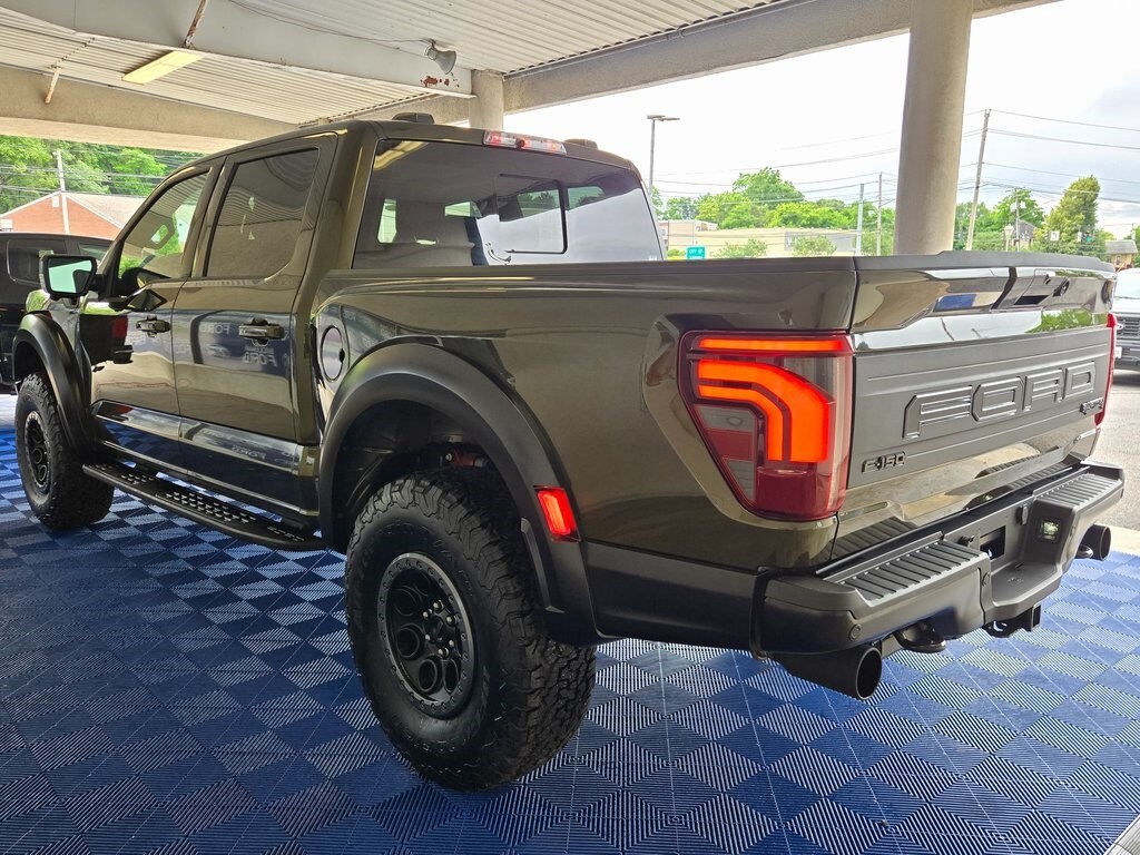 2025 Ford F-150 Raptor photo 2