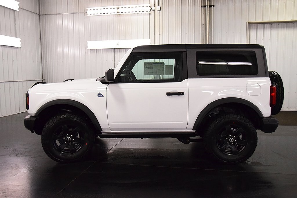 2024 Ford Bronco Black Diamond photo 4