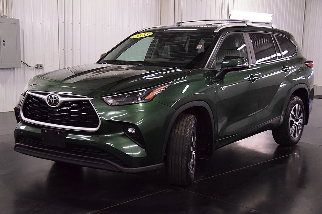 Used 2023 Toyota Highlander XLE SUV
