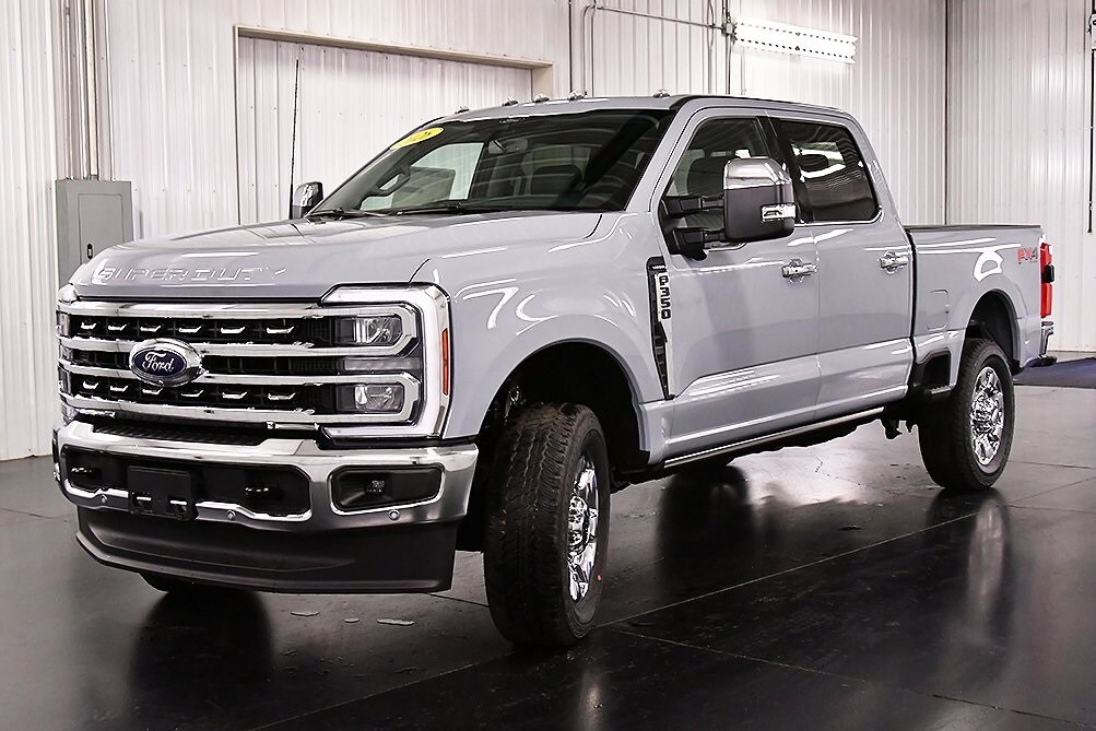 2026 Ford F-350 photo 3