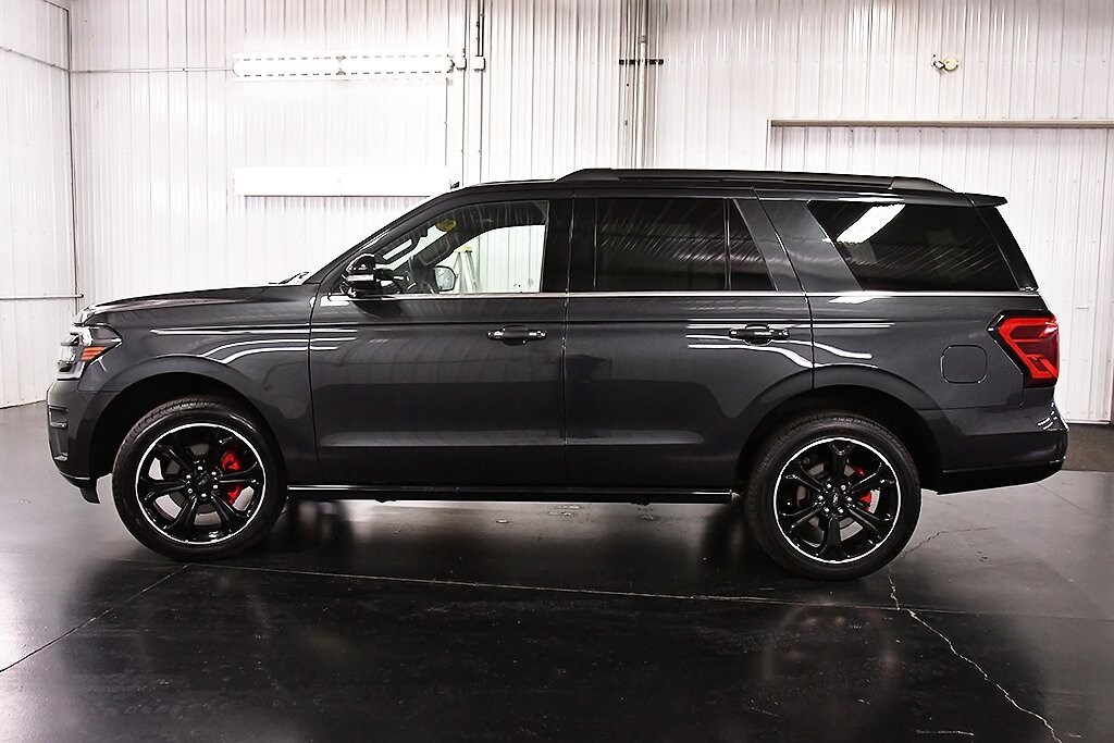 2024 Ford Expedition Limited photo 2
